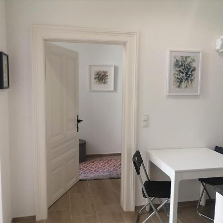 Ruhige Art-Garconniere Mit Balkon Apartment Виена Екстериор снимка