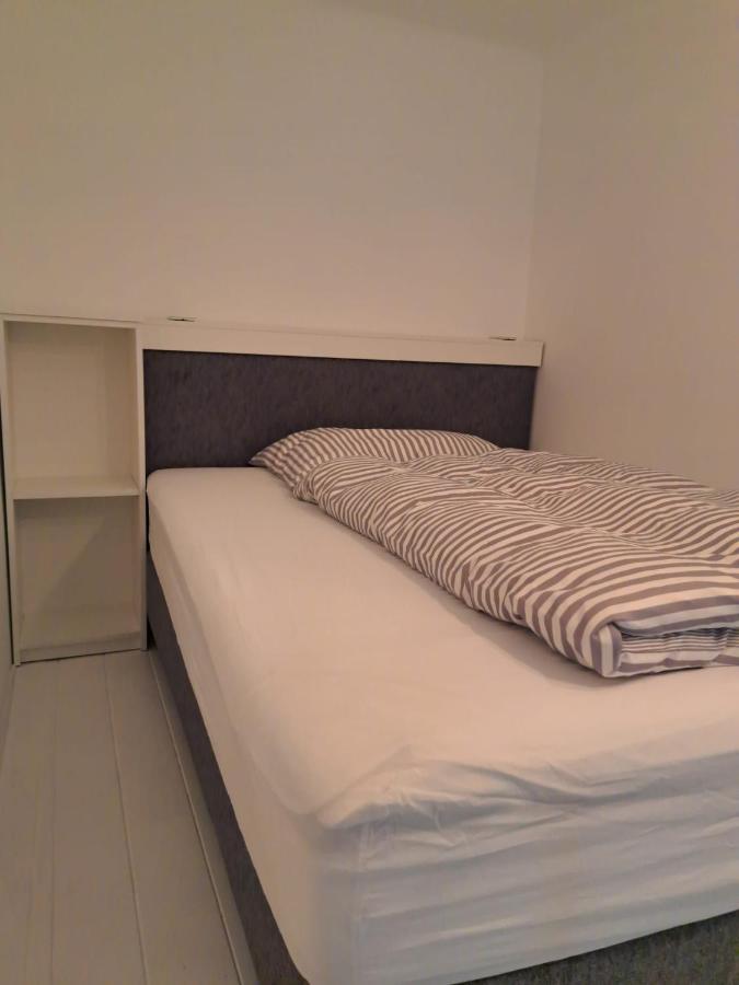 Ruhige Art-Garconniere Mit Balkon Apartment Виена Екстериор снимка