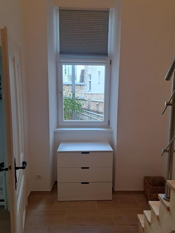 Ruhige Art-Garconniere Mit Balkon Apartment Виена Екстериор снимка